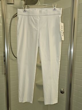 89th & Madison White Petite Pull-On Cropped/Ankle Pants. NWT.